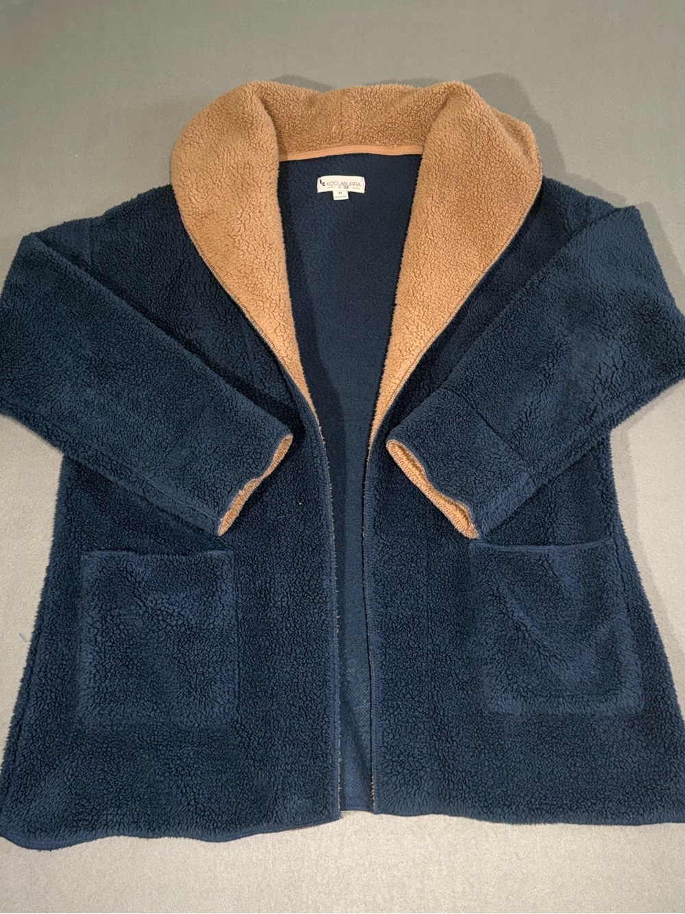 Koolaburra by UGG Women's Medium Navy Sherpa Fleece Coat Tan Collar